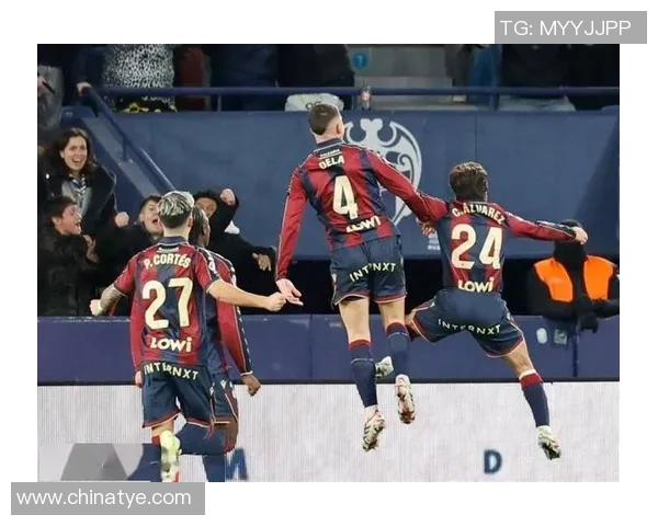 国王杯热刺逆转莱比锡红牌事件引发全场激情战术解析与精彩回顾