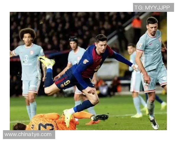 意甲惊现大冷门巴萨狂胜马竞引发转会风波与全场沸腾